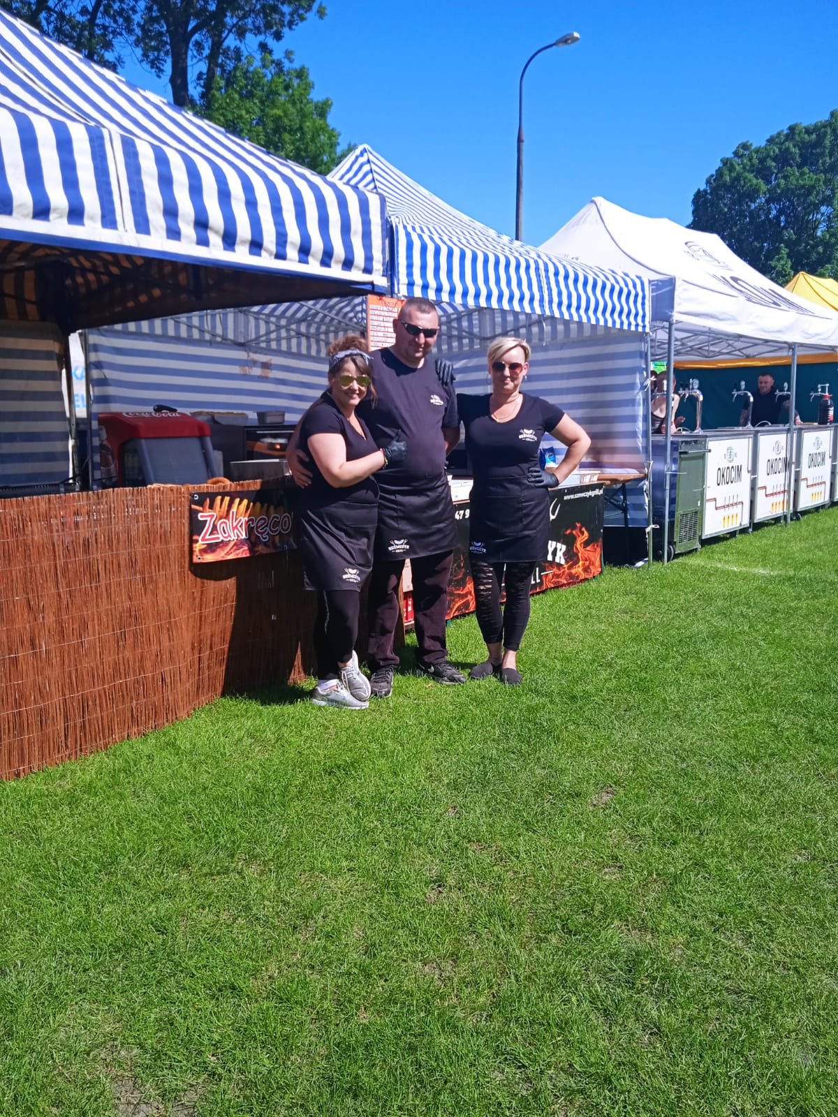 Zaplecze techniczne Szewczyk Grill — namioty i stoiska gastronomiczne na imprezie plenerowej